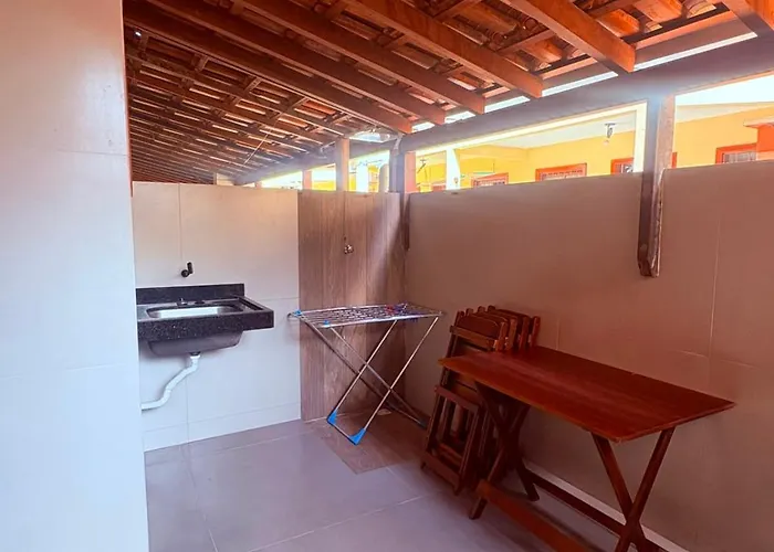 Condominio com piscina e ótima localização. Porto Seguro